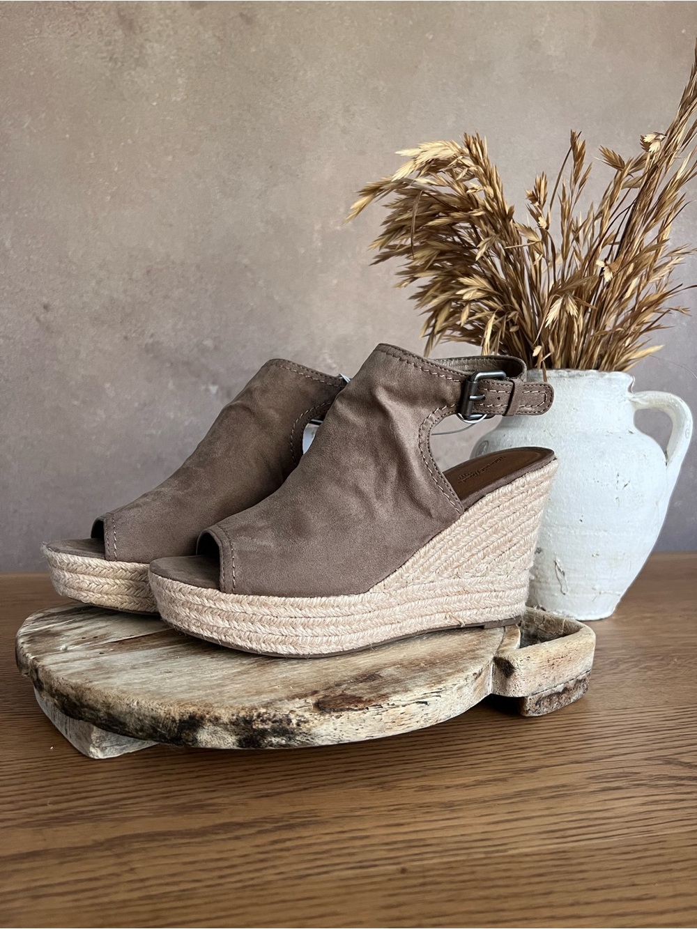 Universal Thread Taupe Espadrille Wedge Sandals